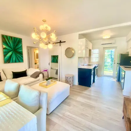 The Carrington: Multi-Unit Retreat with Villa Miami Exterior photo