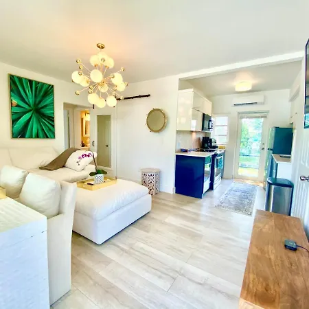 The Carrington: Multi-Unit Retreat with Villa Miami Exterior photo