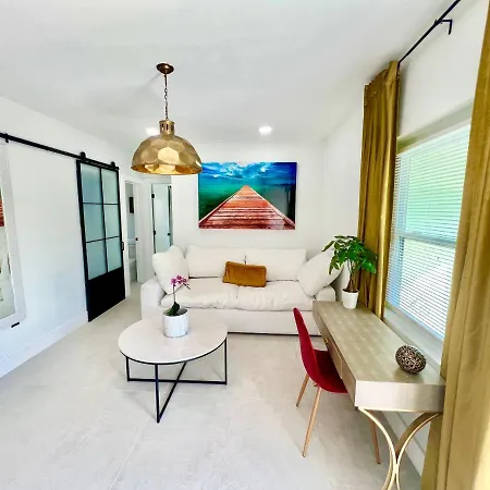 The Carrington: Multi-Unit Retreat with Villa Miami Exterior photo