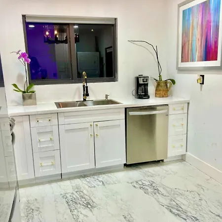 The Carrington: Multi-Unit Retreat with Villa Miami Exterior photo