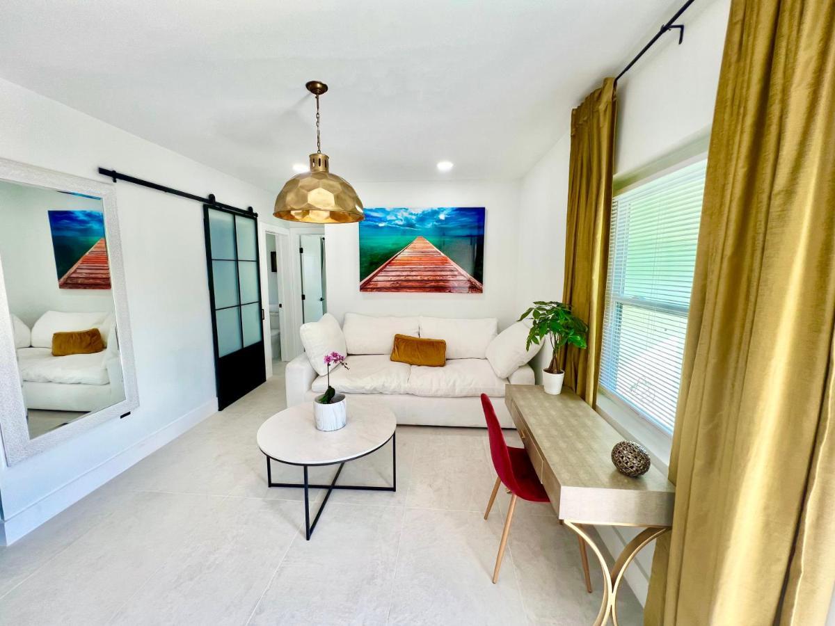 3 Seasons At The Carrington 3 Separate 2 Bedroom 1 Bathroom And A 3 Bedroom 2 Bathroom Appartamento