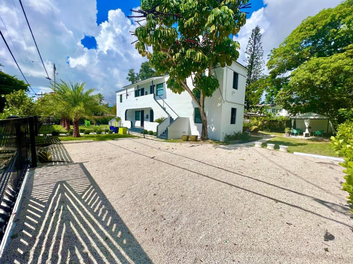 3 Seasons At The Carrington 3 Separate 2 Bedroom 1 Bathroom And A 3 Bedroom 2 Bathroom * Miami