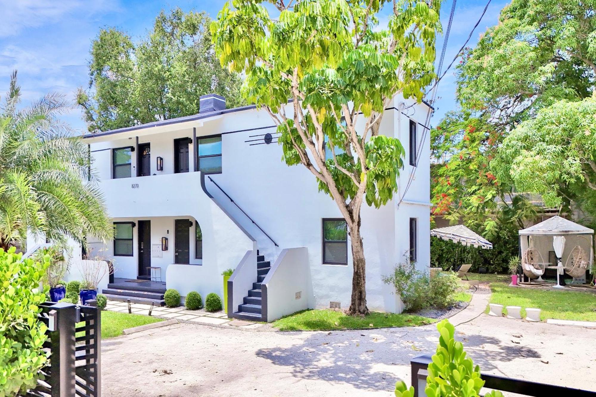 3 Seasons At The Carrington 3 Separate 2 Bedroom 1 Bathroom And A 3 Bedroom 2 Bathroom *