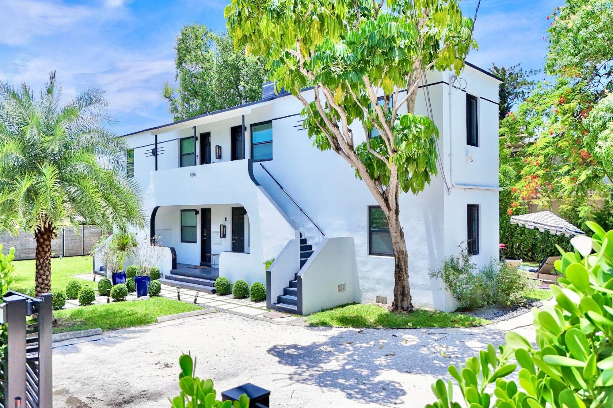 3 Seasons At The Carrington 3 Separate 2 Bedroom 1 Bathroom And A 3 Bedroom 2 Bathroom Appartamento Miami
